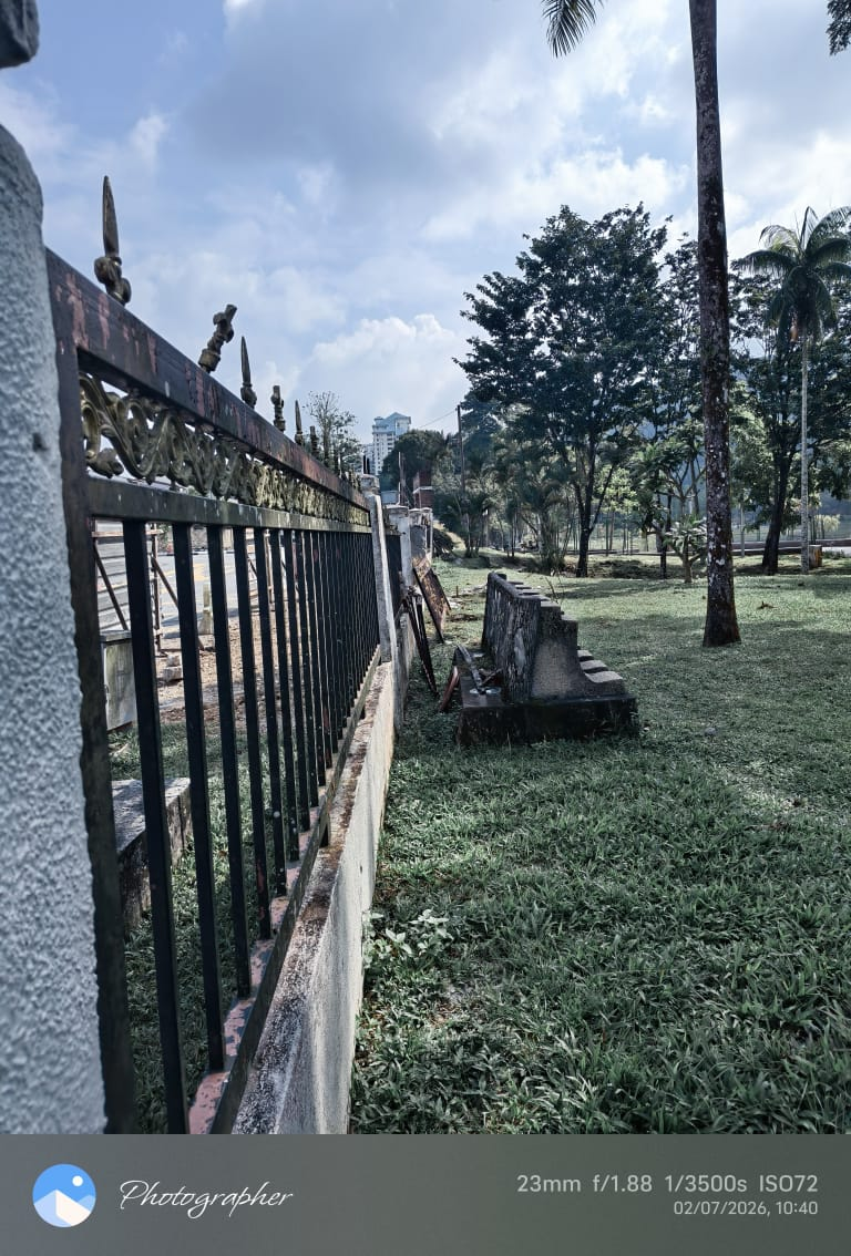 Pagar Besi Bukit Kiara Sebelum Baik Pulih